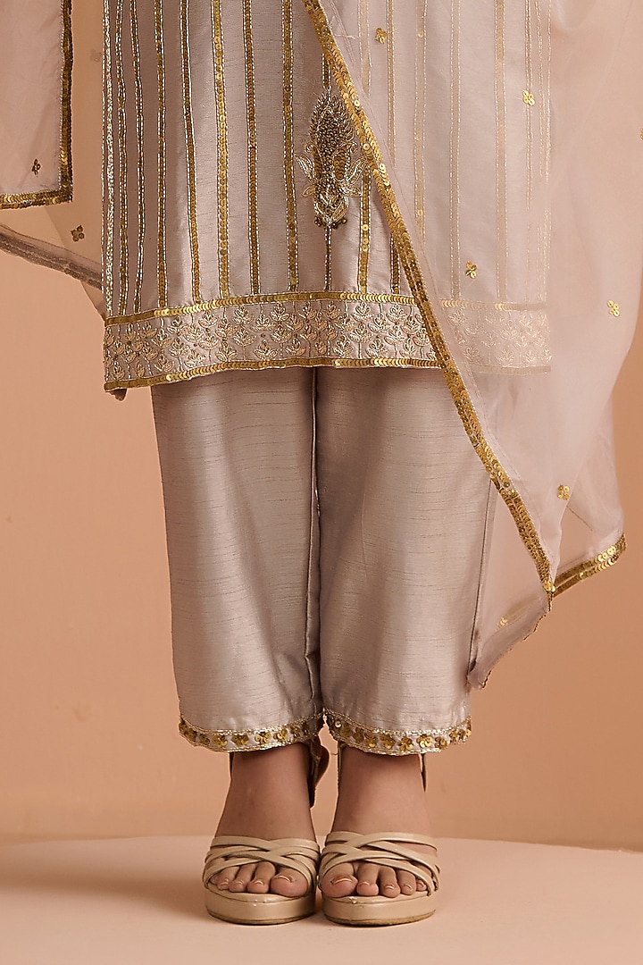 Grey Raw Silk Hand Embroidered Kurta Set by OHH CROW INDIA at Pernia's Pop Up Shop