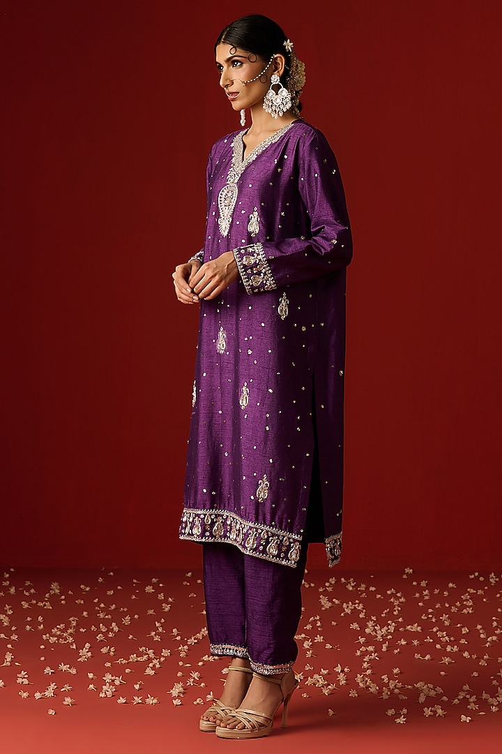 Purple Raw Silk Hand Embroidered Kurta Set by OHH CROW INDIA at Pernia's Pop Up Shop