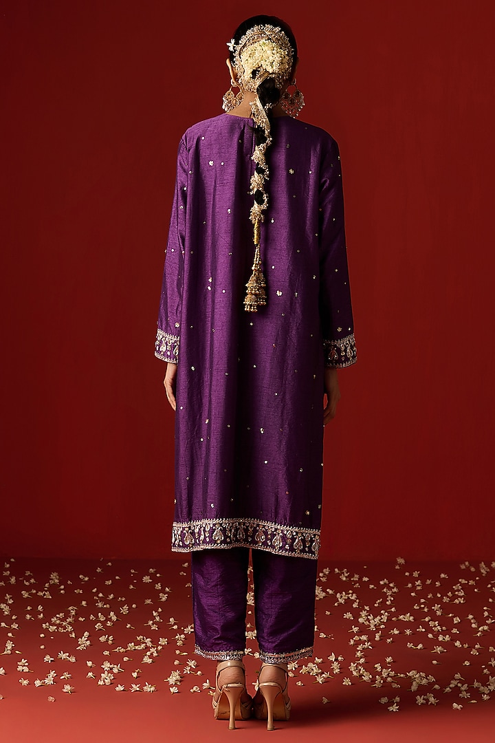 Purple Raw Silk Hand Embroidered Kurta Set by OHH CROW INDIA at Pernia's Pop Up Shop