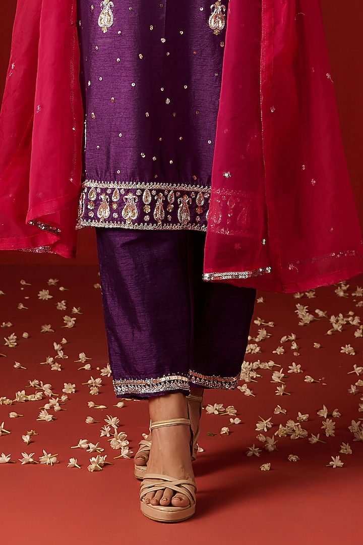 Purple Raw Silk Hand Embroidered Kurta Set by OHH CROW INDIA at Pernia's Pop Up Shop