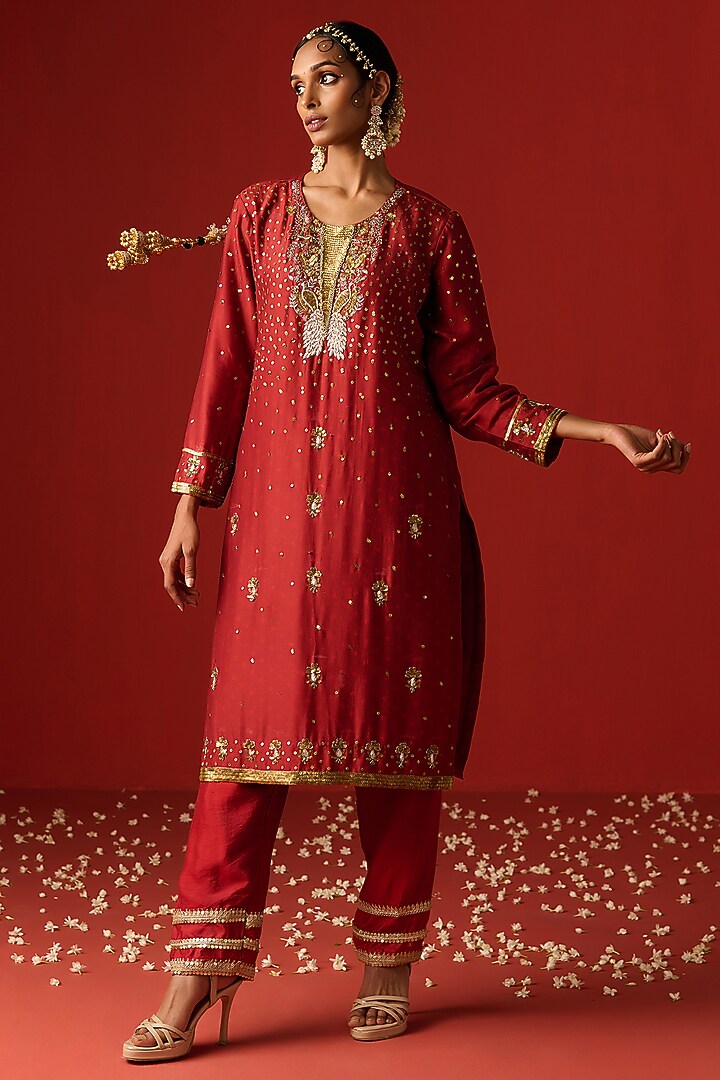 Maroon Chanderi Silk Hand Embroidered & Printed Kurta Set by OHH CROW INDIA at Pernia's Pop Up Shop