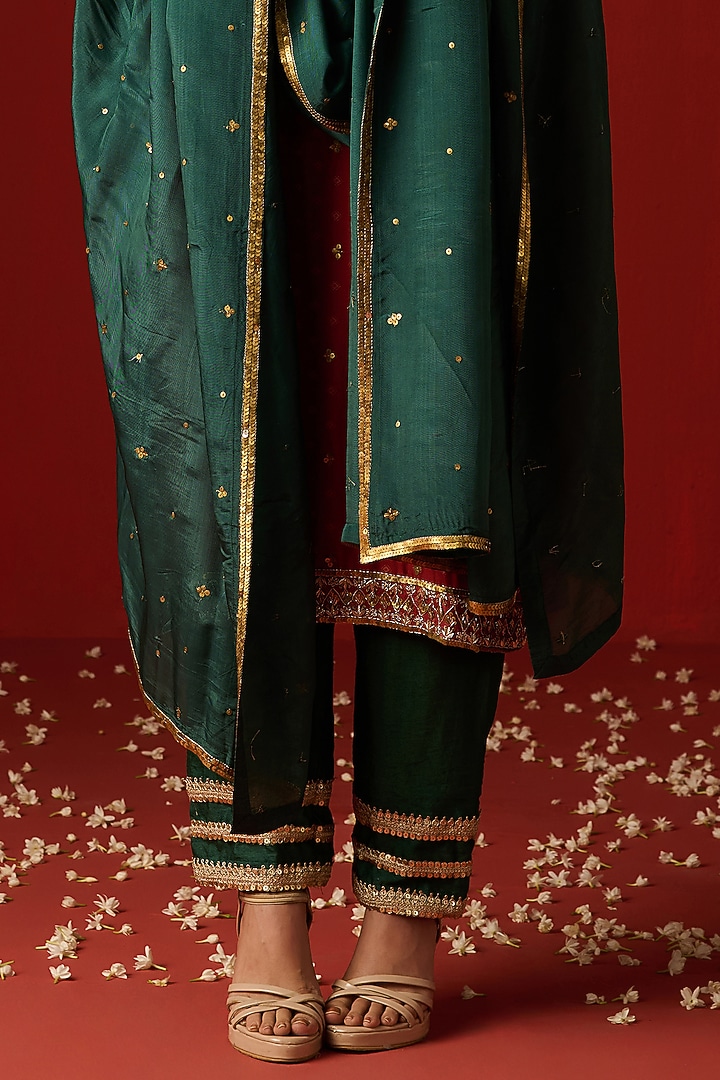 Maroon Chanderi Silk Hand Embroidered & Printed Kurta Set by OHH CROW INDIA at Pernia's Pop Up Shop