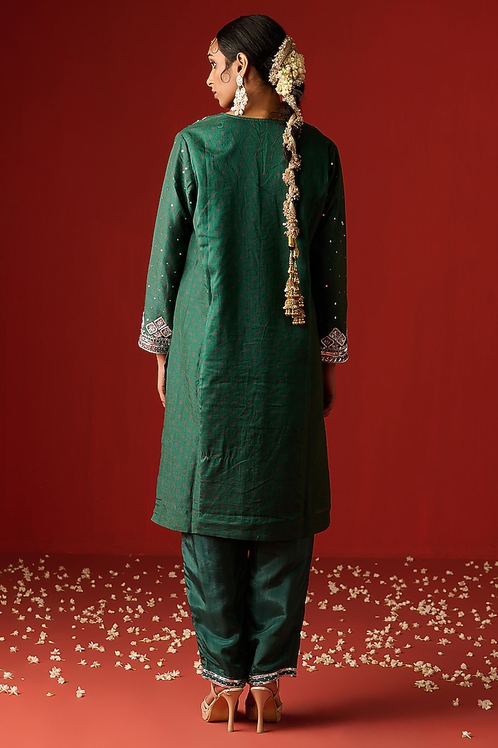 Green Chanderi Silk Hand Embroidered & Printed Kurta Set by OHH CROW INDIA at Pernia's Pop Up Shop