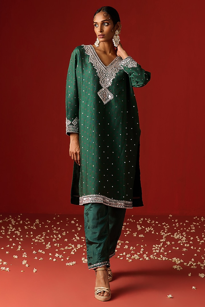 Green Chanderi Silk Hand Embroidered & Printed Kurta Set by OHH CROW INDIA at Pernia's Pop Up Shop