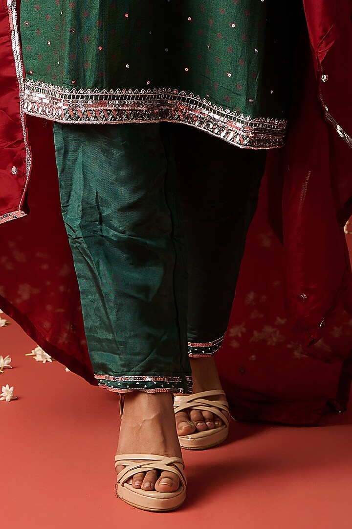 Green Chanderi Silk Hand Embroidered & Printed Kurta Set by OHH CROW INDIA at Pernia's Pop Up Shop