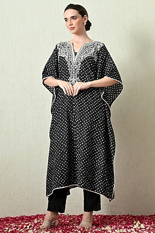Black Pure Gajji Silk Bandhani Hand Embroidered Kaftan Set by OHH CROW INDIA