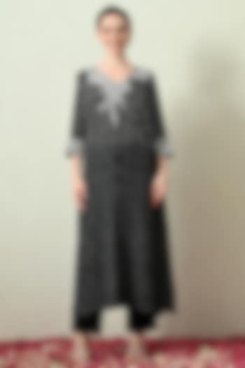 Black Pure Gajji Silk Bandhani Hand Embroidered Kaftan Set by OHH CROW INDIA at Pernia's Pop Up Shop