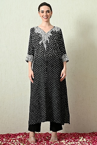 Black Pure Gajji Silk Bandhani Hand Embroidered Kaftan Set by OHH CROW INDIA