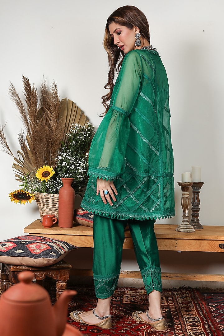 Emerald Green Oversized Kurta Set by Ohaila Khan at Pernia's Pop Up Shop