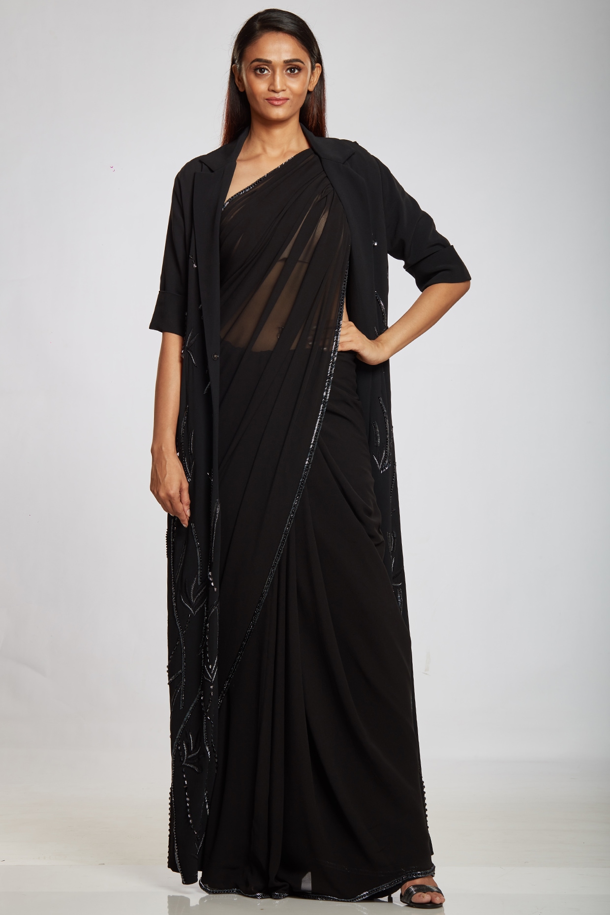 Buy Black Threadwork Georgette Saree - Koskii