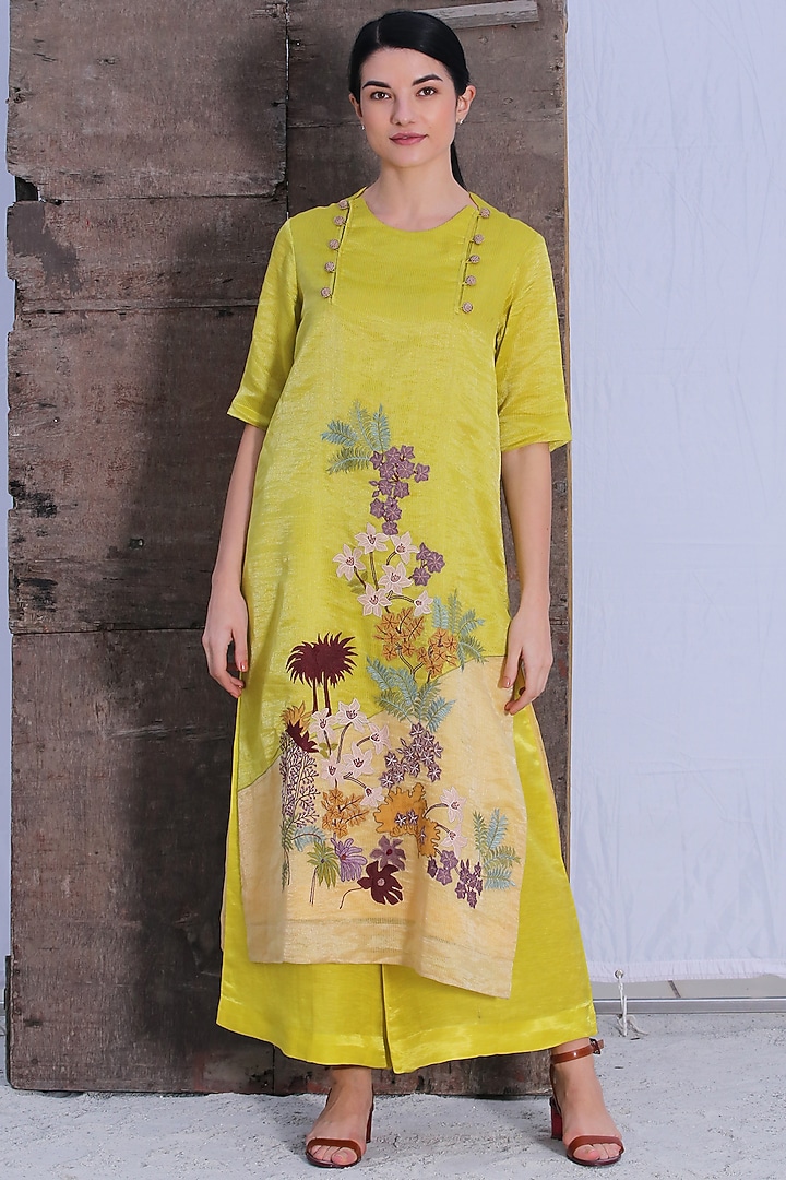 Pear Green Handloom Tissue Silk Kurta Set by OJA at Pernia's Pop Up Shop