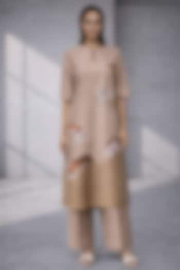 Beige Silk Chanderi Kurta Set by OJA at Pernia's Pop Up Shop