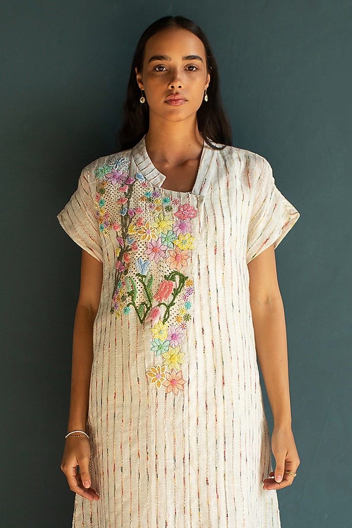 Ivory Handloom Linen Hand Embroidered Kurta Set by OJA at Pernia's Pop Up Shop