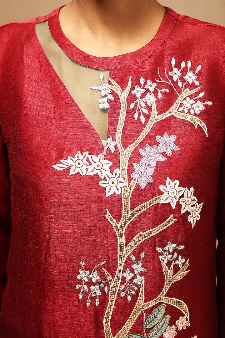 Maroon Floral Applique Embroidered Kurta With Pants by OJA at Pernia's Pop Up Shop