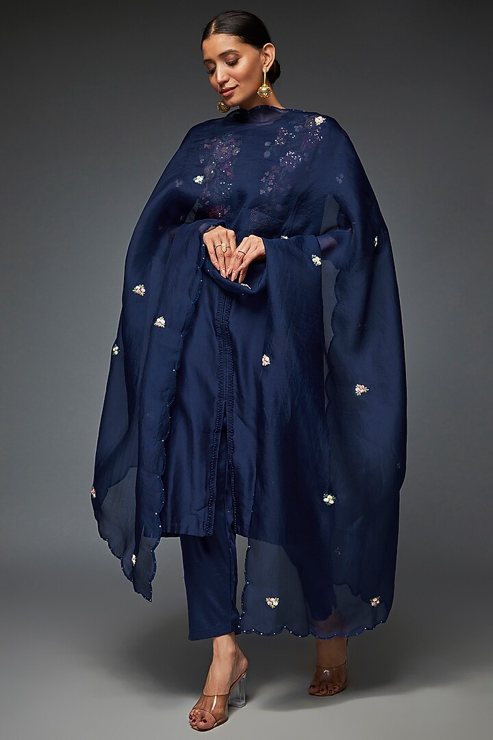 Blue Silk Hand Embroidered Kurta Set by Ojasvini at Pernia's Pop Up Shop