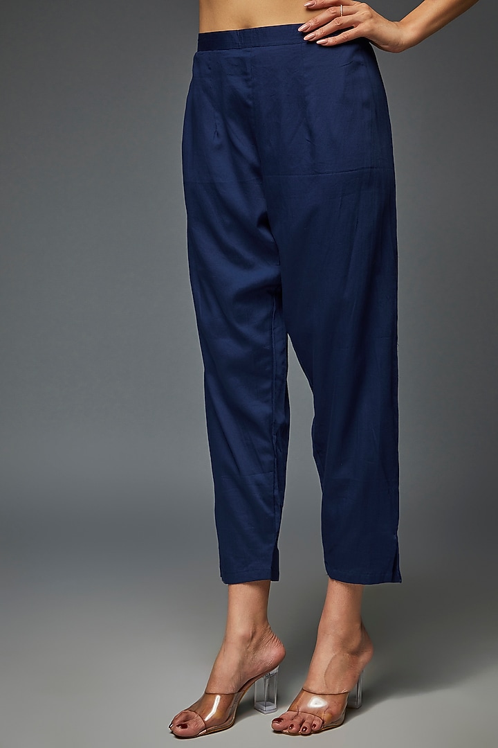 Blue Silk Hand Embroidered Kurta Set by Ojasvini at Pernia's Pop Up Shop