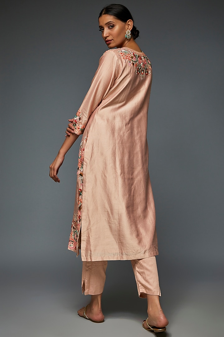Blush Pink Chanderi Embroidered Kurta Set by Ojasvini at Pernia's Pop Up Shop
