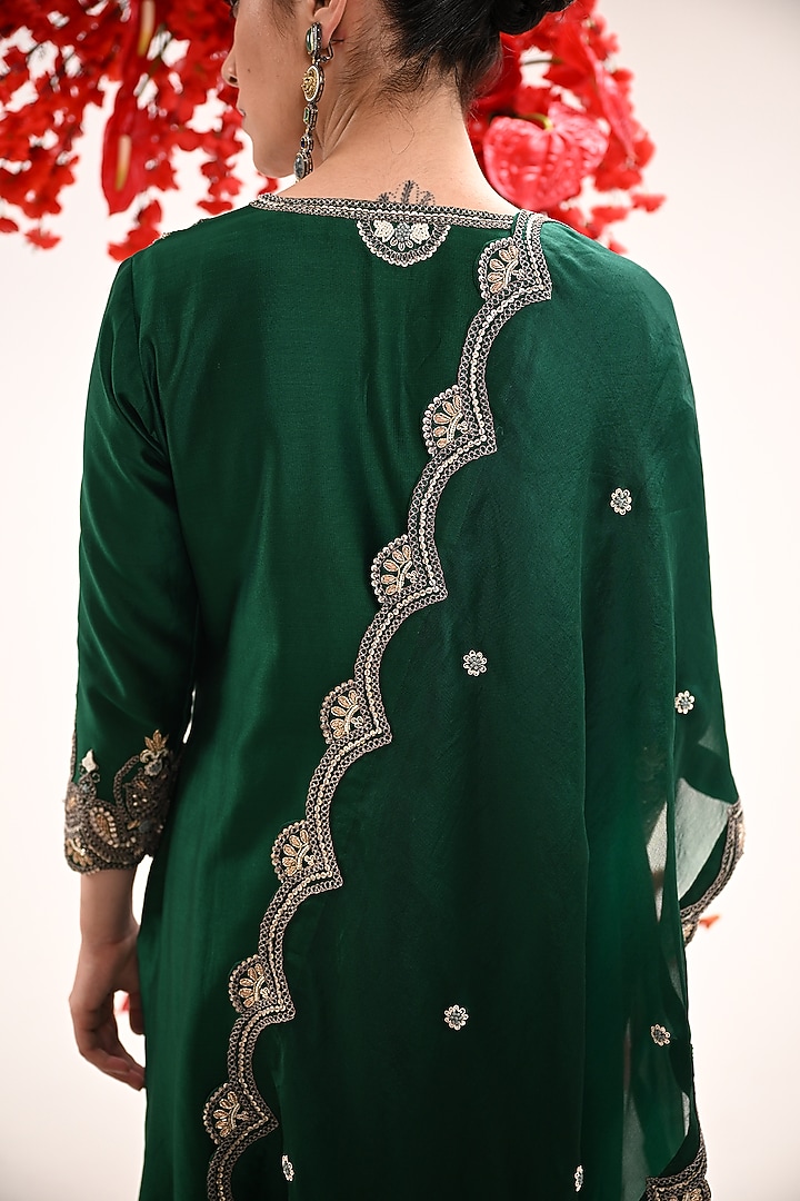 Deep Emerald Green Silk Chanderi Hand Embroidered Kurta Set by Ojasvini at Pernia's Pop Up Shop
