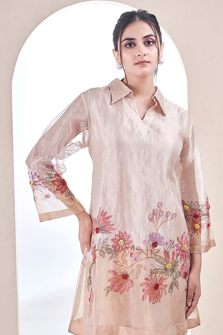 Light Gold & Silver Tissue Organza Floral Hand Painted Kurta Set by Ojasvini at Pernia's Pop Up Shop