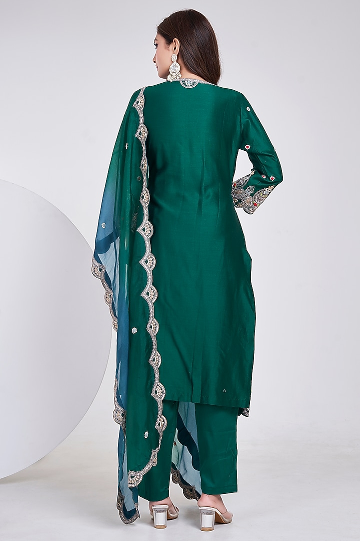 Green Silk & Organza Hand Embroidered Kurta Set by Ojasvini at Pernia's Pop Up Shop