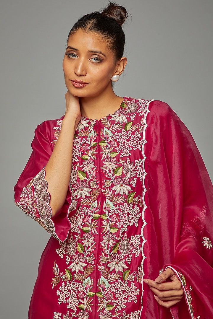 Fuchsia Pink Silk Chanderi Embroidered Kurta Set by Ojasvini at Pernia's Pop Up Shop