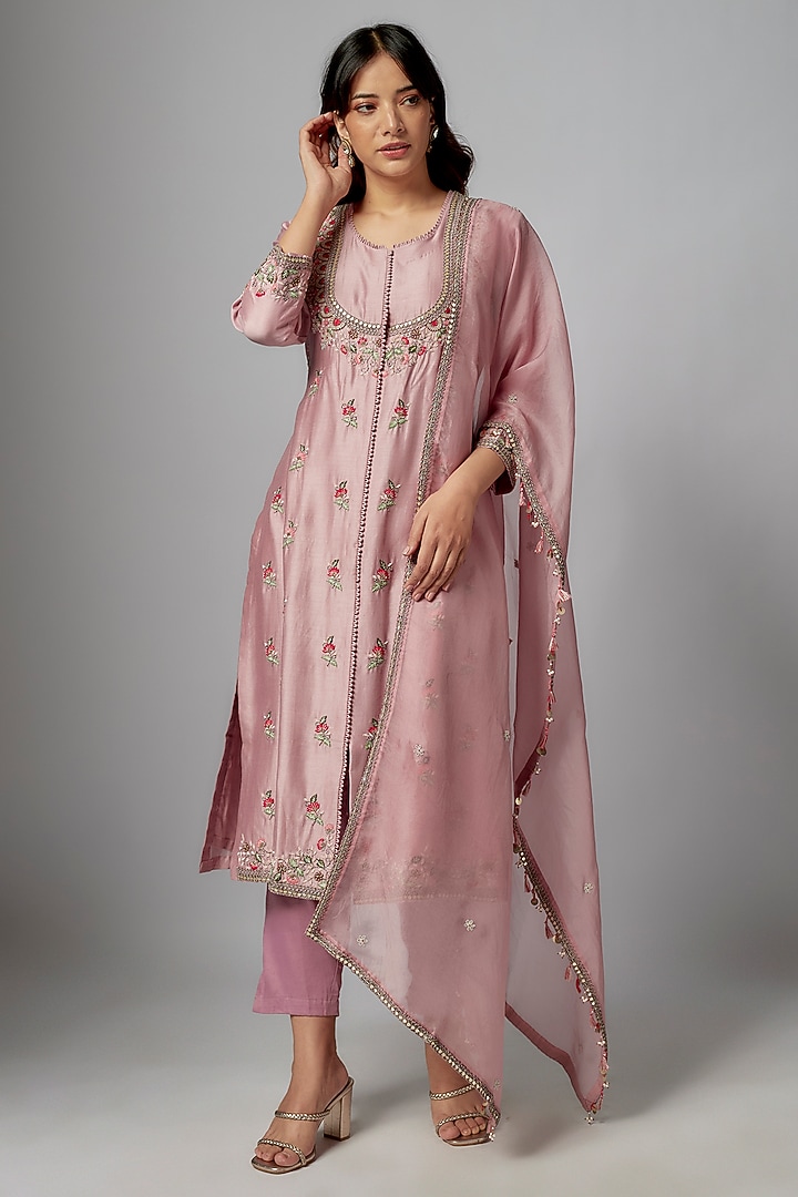 Rose Pink Silk & Chanderi Hand Embroidered Kurta Set by Ojasvini at Pernia's Pop Up Shop