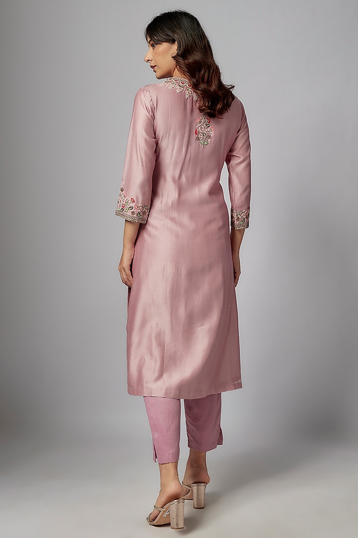 Rose Pink Silk & Chanderi Hand Embroidered Kurta Set by Ojasvini at Pernia's Pop Up Shop