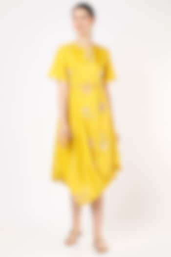 Yellow Embroidered Tunic by Ojasvini at Pernia's Pop Up Shop