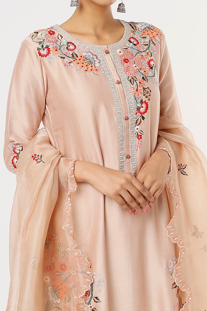 Old Rose Embroidered Kurta Set by Ojasvini at Pernia's Pop Up Shop