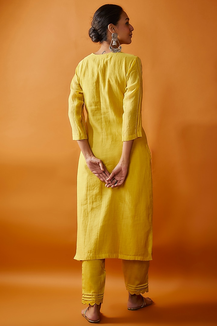 Yellow Chanderi & Cotton Satin Pintuck Kurta Set by Ojasvini at Pernia's Pop Up Shop