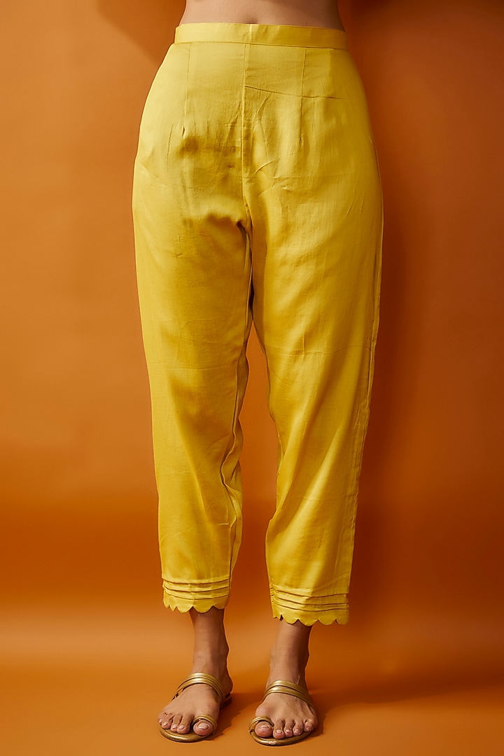Yellow Chanderi & Cotton Satin Pintuck Kurta Set by Ojasvini at Pernia's Pop Up Shop