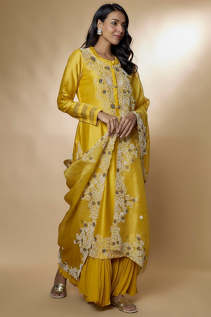 Yellow Silk Chanderi & Pure Organza Embroidered Kurta Set by Ojasvini at Pernia's Pop Up Shop