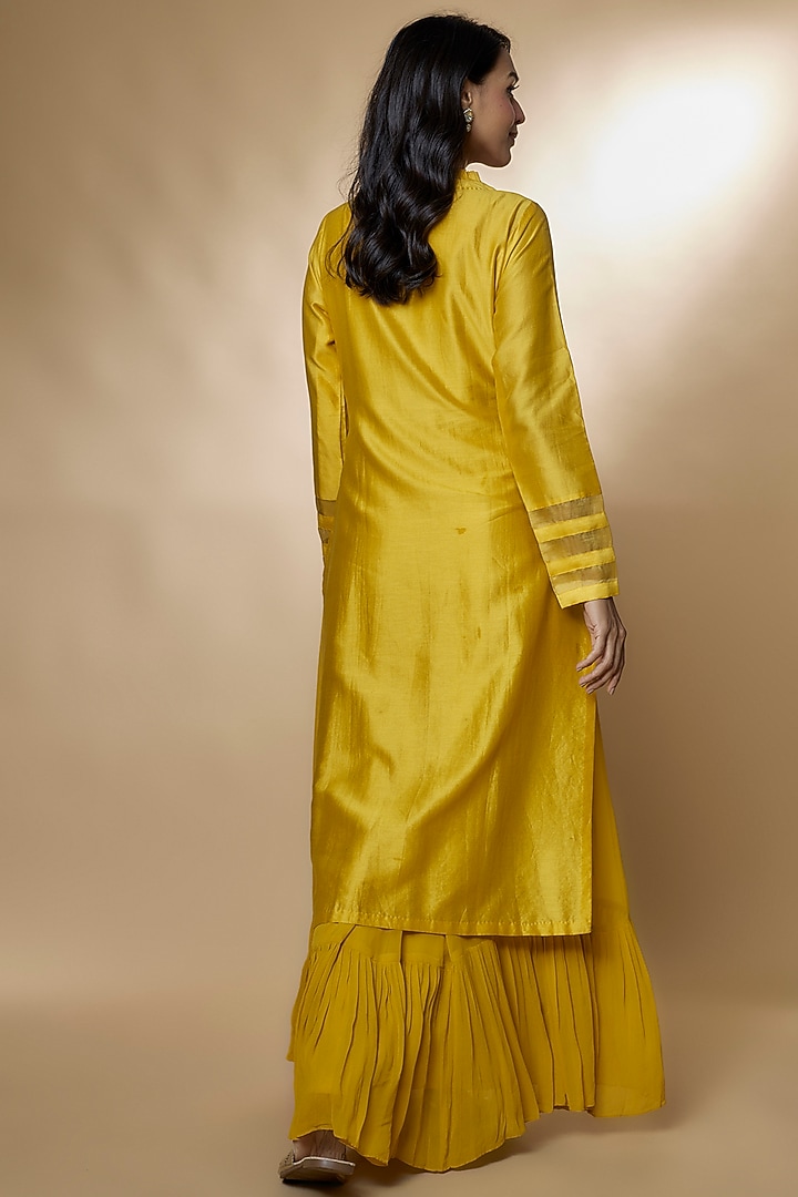 Yellow Silk Chanderi & Pure Organza Embroidered Kurta Set by Ojasvini at Pernia's Pop Up Shop