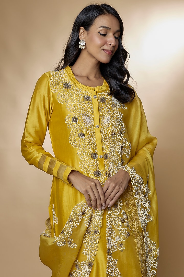 Yellow Silk Chanderi & Pure Organza Embroidered Kurta Set by Ojasvini at Pernia's Pop Up Shop
