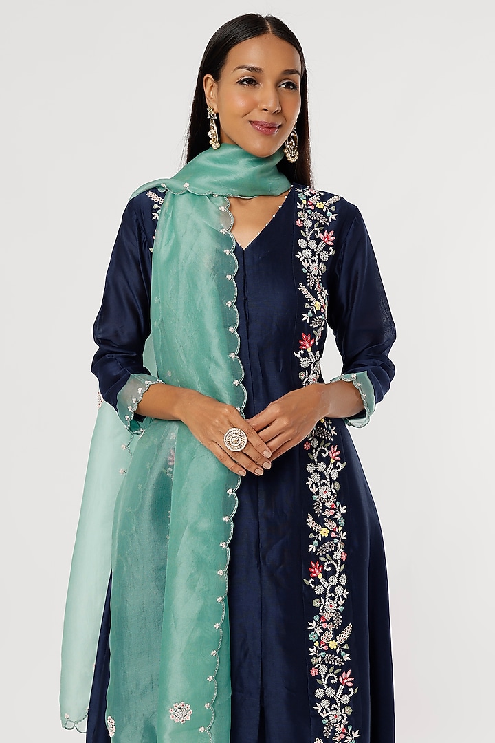 Navy Blue Hand Embroidered Kurta Set by Ojasvini at Pernia's Pop Up Shop