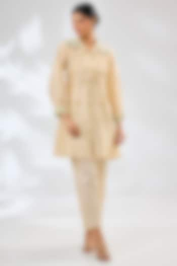 Ivory Silk Chanderi Hand Embroidered Kurta Set by Ojasvini at Pernia's Pop Up Shop