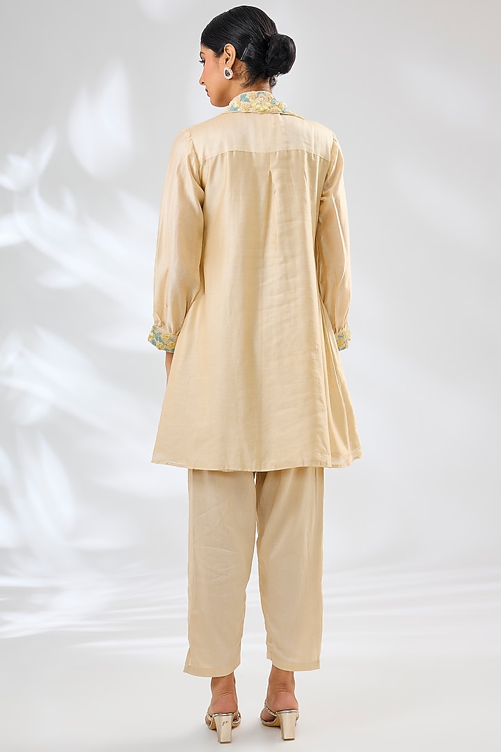 Ivory Silk Chanderi Hand Embroidered Kurta Set by Ojasvini at Pernia's Pop Up Shop