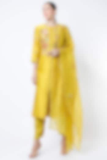 Yellow Hand Embroidered Kurta Set by Ojasvini