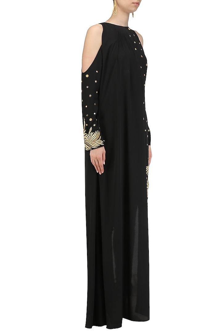 Black embroidered cold shoulder cape kurta set available only at Pernia's Pop Up Shop.