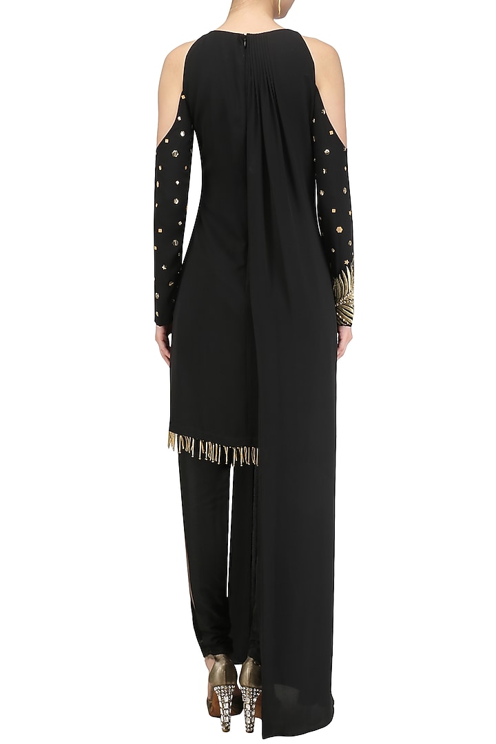 Black embroidered cold shoulder cape kurta set available only at Pernia's Pop Up Shop.