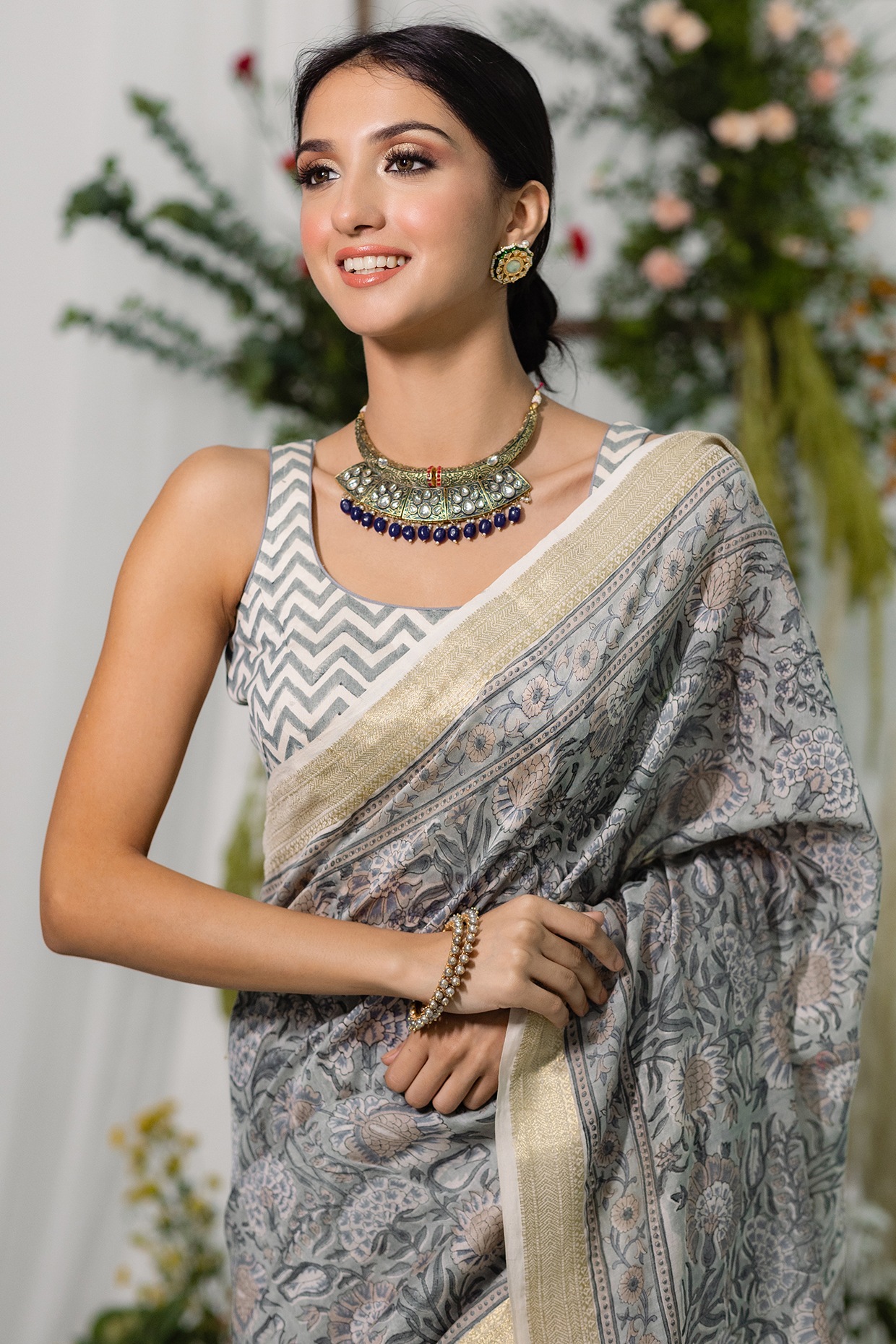 Patola Silk Grey Saree – Sunasa