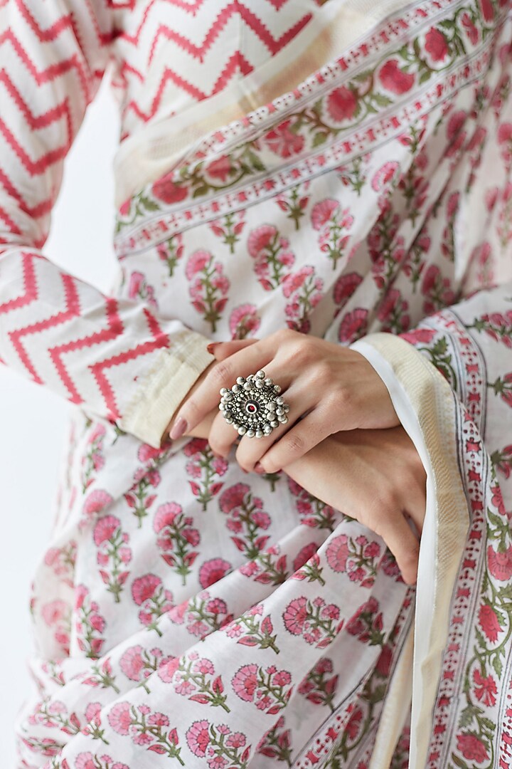 White & Red Chanderi Silk Printed Festive Saree Set by Old Marigold at Pernia's Pop Up Shop