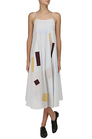 Off White Gathered Midi Dress by Olio