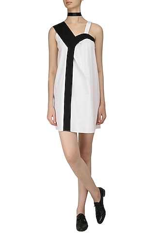 White and Black Color Block Shift Dress by Olio