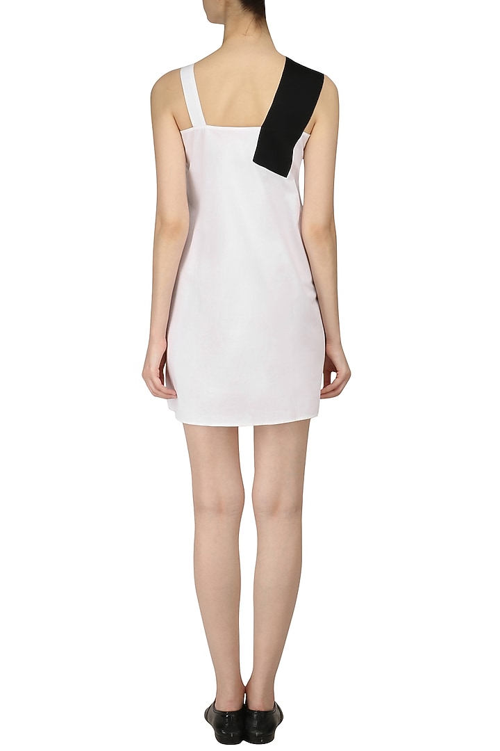 White and black color block shift dress available only at Pernia's Pop Up Shop.
