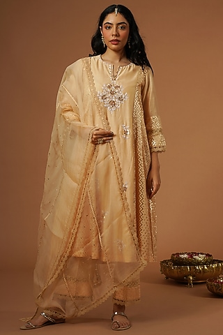 Peach Silk Chanderi Embroidered Kurta Set by OMI