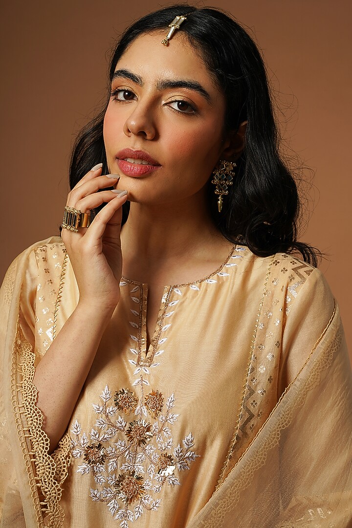 Peach Silk Chanderi Embroidered Kurta Set by OMI at Pernia's Pop Up Shop