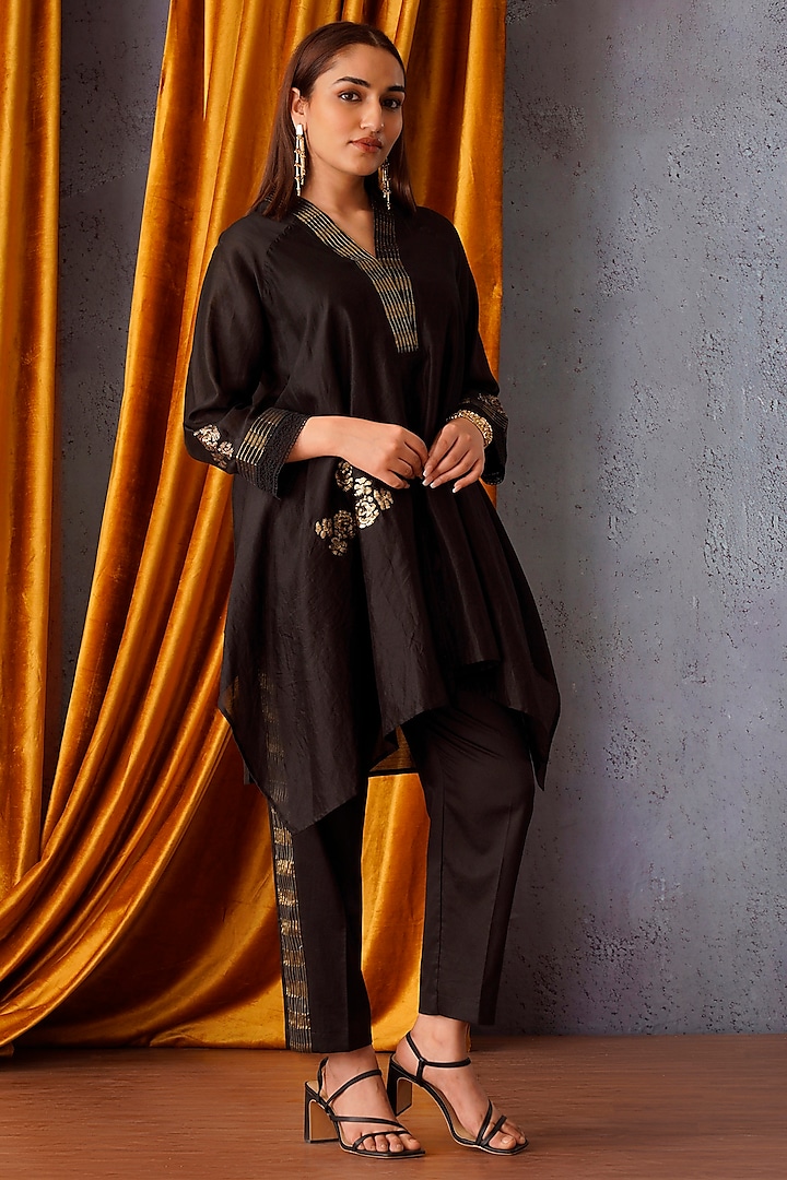 Black Chanderi Sequins Embroidered Asymmetric Tunic Set by OMI