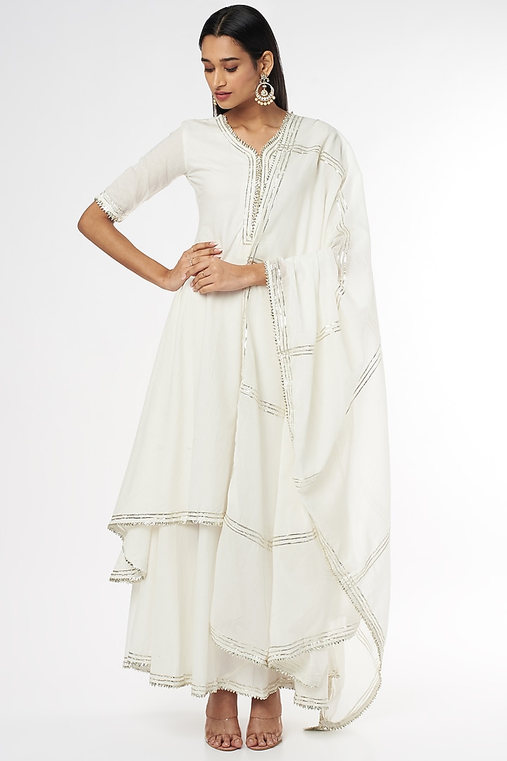 White Embroidered Layered Dress With Dupatta by Omaana Jaipure
