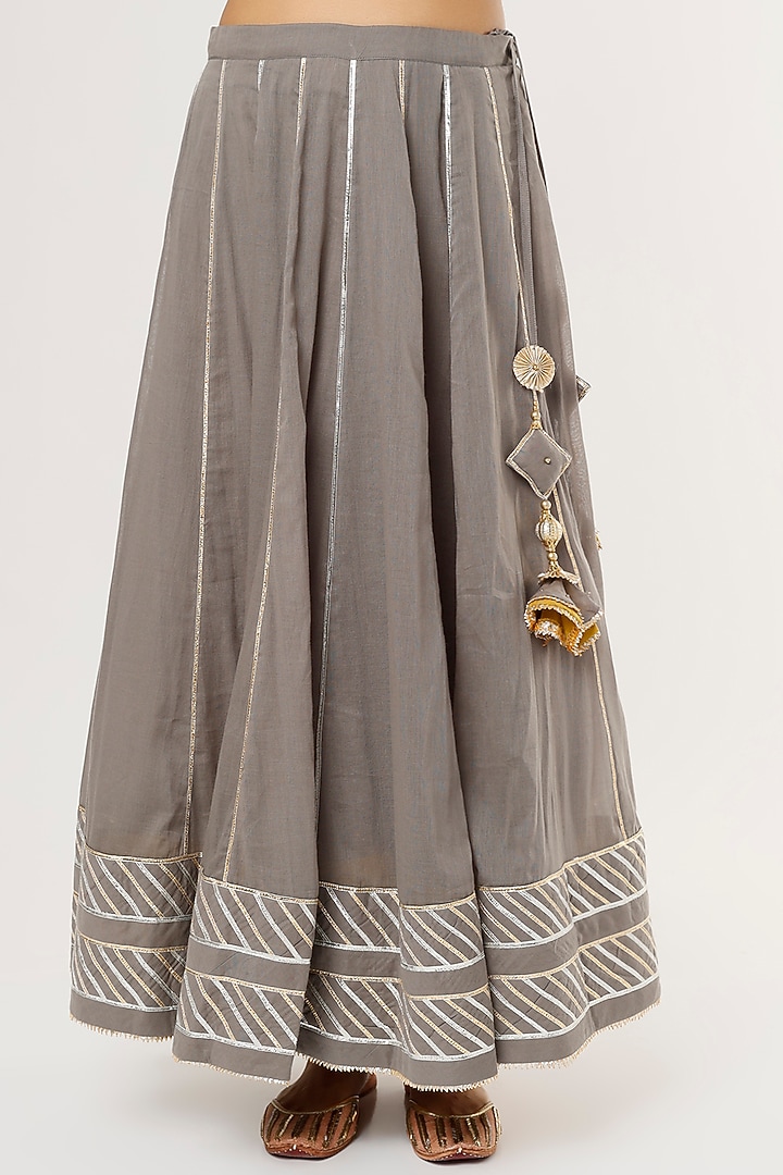 Mustard Embellished Kurta Set by Omaana Jaipure at Pernia's Pop Up Shop